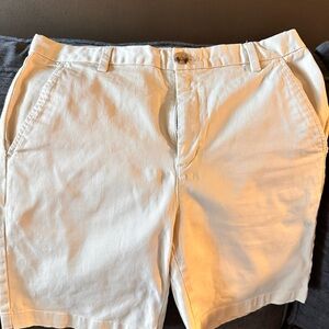 Vineyard Vine Khaki Shorts